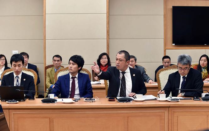 Nhập hàng ngàn ô tô cũ mông má thành ‘cô gái 18’