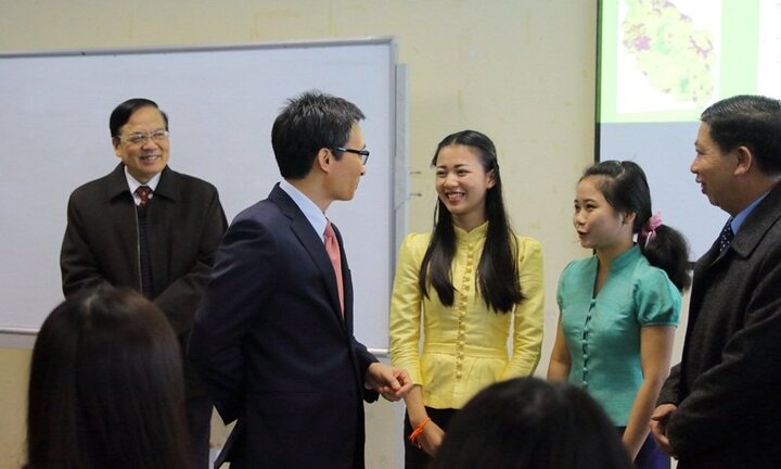 Đã đến lúc phải giao tự chủ cho các trường đại học