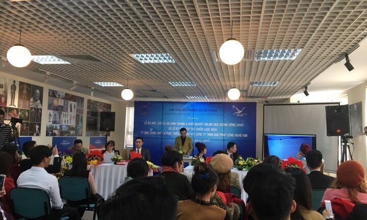 Ra mắt 300 dự án kinh doanh hỗ trợ người Việt