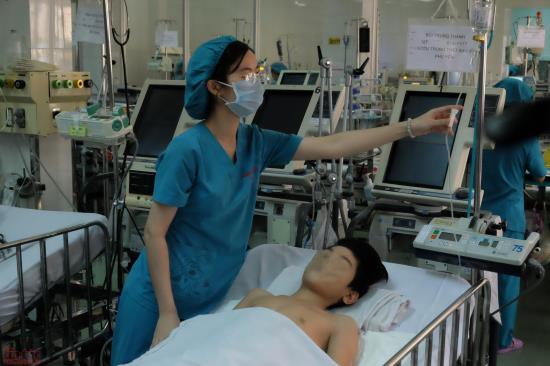 Bóc tách thành công khối bướu lớn chèn ép tim phổi gây liệt chân