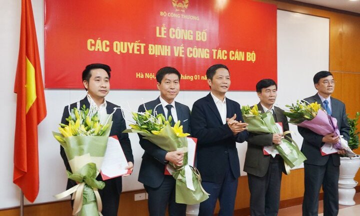 Bộ Công thương bổ nhiệm loạt sếp mới, 'biến động lãnh đạo' nhiều đơn vị ngày đầu năm