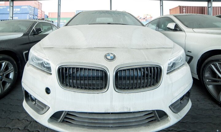 Cận cảnh dàn xe BMW hơn 3 triệu USD phủ bụi ở Sài Gòn