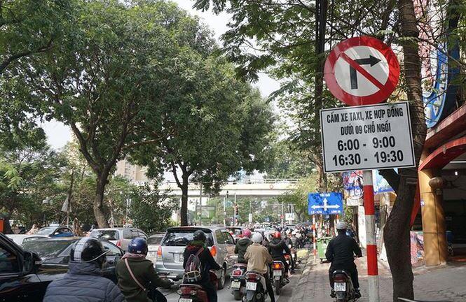 Sẽ phạt lỗi kép khi Uber, Grab đi vào phố cấm taxi