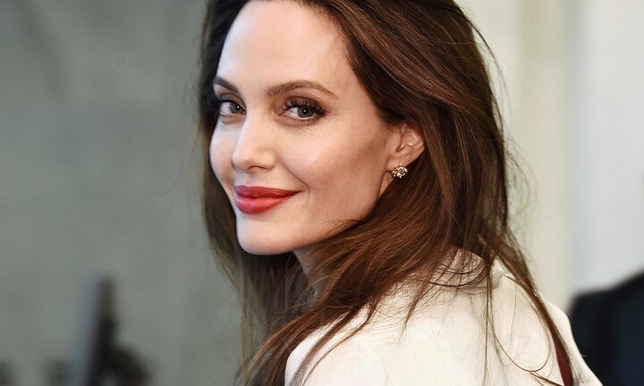Người bị ung thư vú như Angelina Joilie có thuốc điều trị tận gốc, không phải cắt bỏ ngực