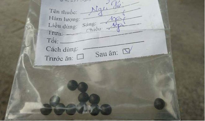 Bé gái 7 tuổi mọc râu, lông khắp người khi uống thuốc chữa biếng ăn