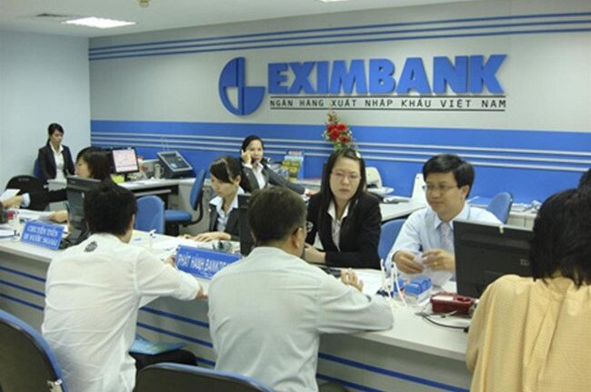 Khách VIP ngân hàng mất trăm tỷ đồng tiết kiệm, nhiều 'đại gia' giật mình