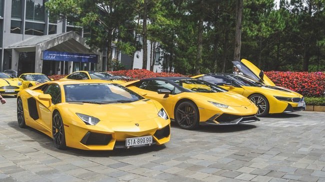 Đại gia Việt mua siêu xe vẫn chây ì tiền nợ