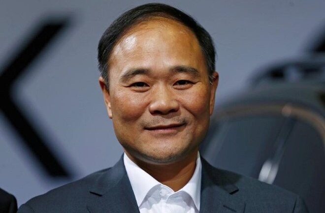 Tỷ phú Trung Quốc toan tính gì khi thâu tóm cổ phần Mercedes?