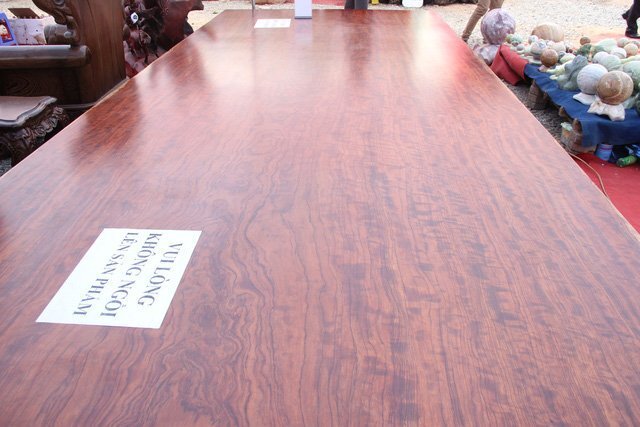 Lạc vào 'mê hồn trận' kho sập gỗ, phản gỗ bạc tỷ chỉ có ở đại gia Việt