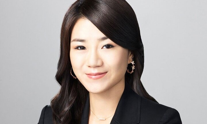 Ái nữ của chủ tịch tập đoàn Hàn Quốc ném chai nước vào mặt nhân viên: Cộng đồng dậy sóng