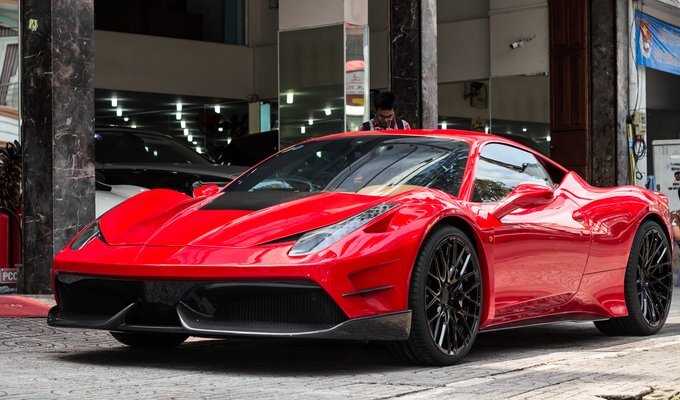 Cận cảnh siêu xe Ferrari 458 độ tiền tỷ ở Sài Gòn
