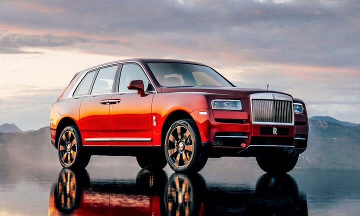 Rolls-Royce Cullinan: Đối thủ đáng gờm của Bentley Bentayga