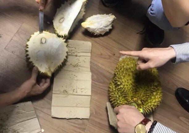 Dân mạng truyền nhau vụ giải cứu sầu riêng ở Hà Nội là chiêu bán hàng