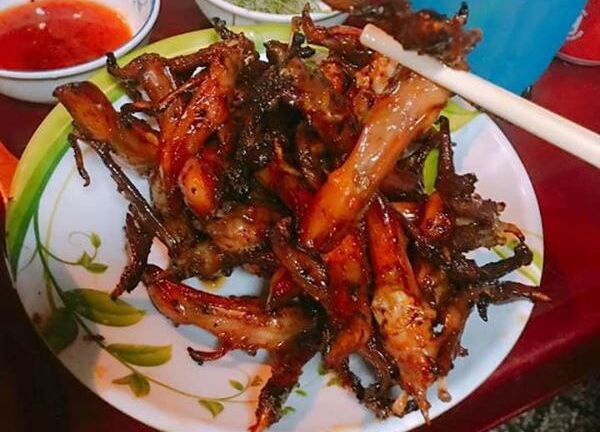 Phụ phẩm lò mổ đắt gấp 3 lần thịt vịt: Muốn ăn phải đặt cọc trước