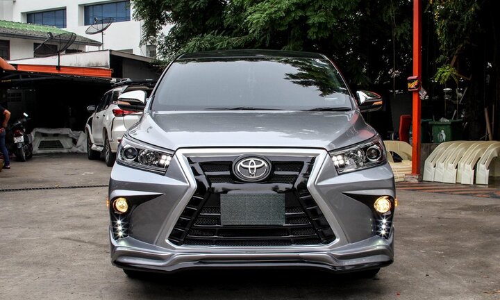 Toyota Innova độ phong cách Lexus tại Hà Nội