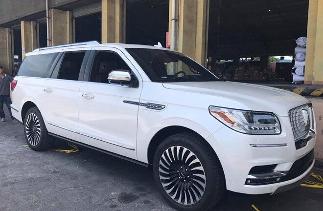 Lincoln Navigator L Black Label 2018 về Việt Nam, giá hơn 9 tỷ đồng