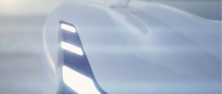 Hé lộ chiếc siêu xe màu trắng bí ẩn đầu tiên do Ấn Độ sản xuất