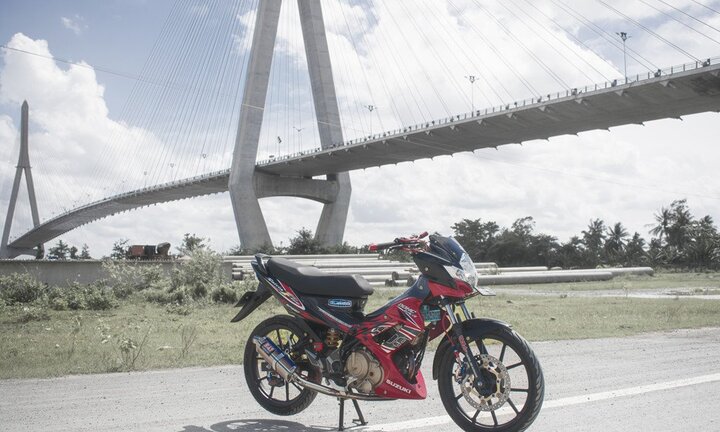 Suzuki Satria F150 với loạt đồ chơi hàng hiệu của biker Cần Thơ