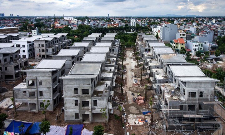 Cận cảnh 26 căn biệt thự xây xong mới xin phép ở Hà Nội