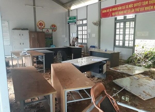 Mưa lũ ở Sơn La: Nước lũ ập về 3 điểm trường, đe dọa hơn 1.000 học sinh