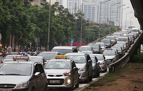 Đề xuất thay đổi cách tính phí trước bạ ô tô