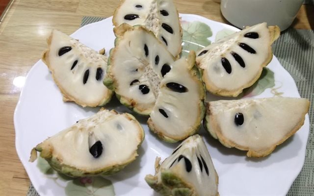 Đập nát hạt na nấu nước gội đầu, 5 người bỏng mắt nhập viện cấp cứu