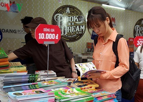 Minh bạch để loại bỏ 'lợi ích nhóm' trong việc làm sách giáo khoa