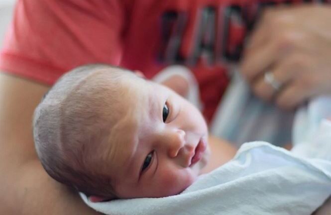 Trường hợp hy hữu, trẻ sơ sinh bị nhiễm HIV từ cha đẻ?