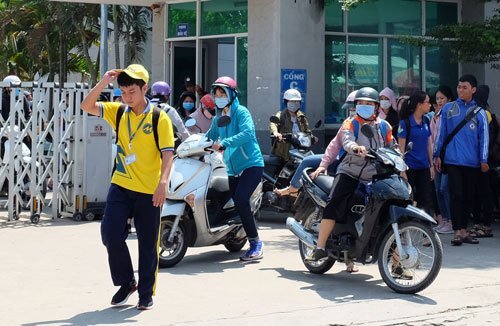 Đại học ở TP.HCM cấm sinh viên 'nói xấu' thầy cô trên Facebook