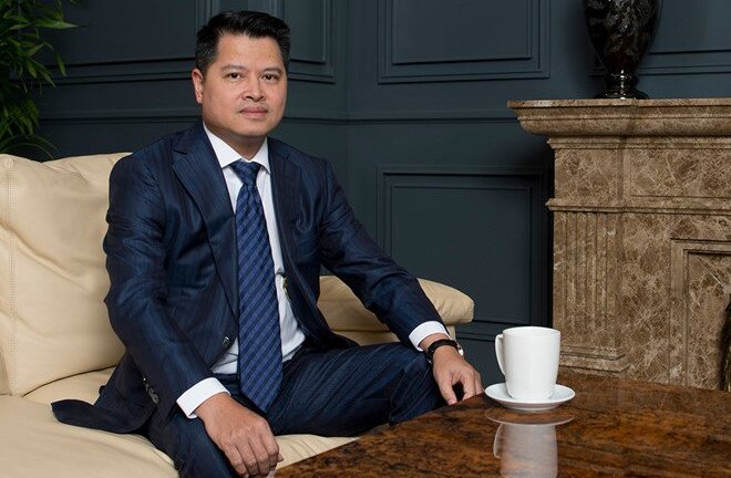 Nhiều ông chủ ngân hàng chi tiền tỷ mua cổ phiếu