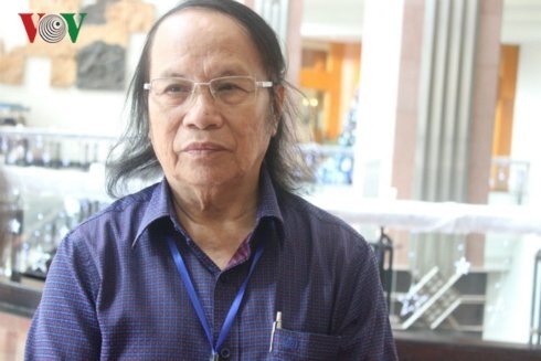 Tuyển giáo viên: Đạo đức, trình độ xếp sau tiền?