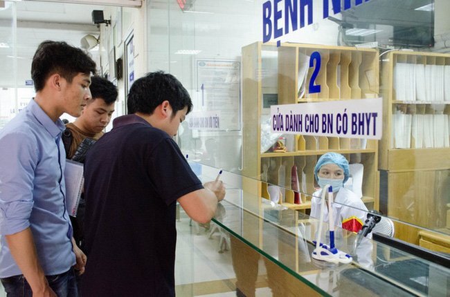 Điều chỉnh giá dịch vụ y tế không tác động nhiều đến người có thẻ BHYT