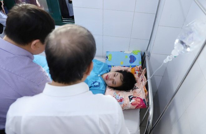 Tìm kiếm cánh tay bị đứt dưới vực đèo Hải Vân để ghép nối cho nữ sinh 20 tuổi