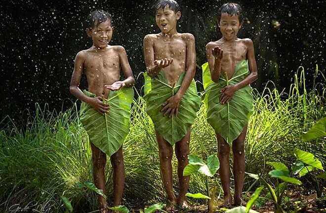 Ký ức 'cởi trần tắm mưa' không dễ gì có thể quên