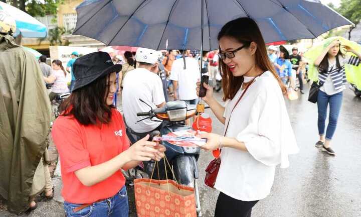 Hơn 5.000 món quà ý nghĩa cho sĩ tử thi THPT quốc gia 2016