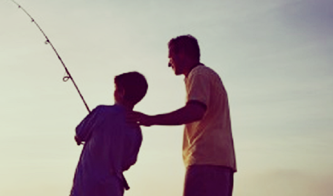 Phát hiện con xem phim sex, cha mẹ phải ứng xử thế nào?