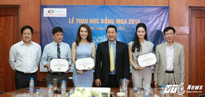 Người nổi tiếng có cơ hội nhận học bổng 4 tỷ đồng