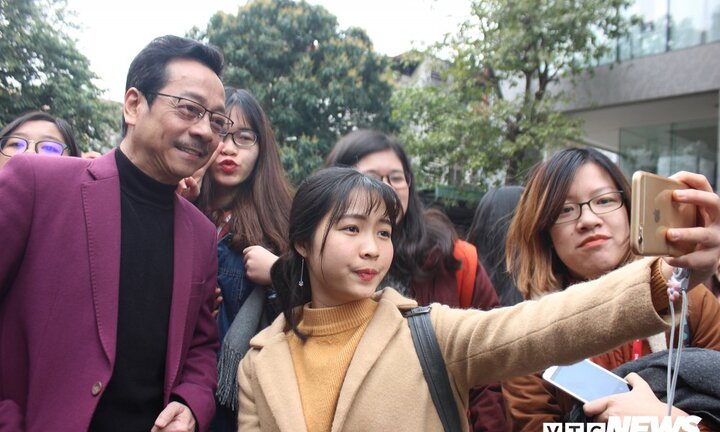 ‘Ông trùm Phan Quân’, Lương Bổng trong 'vòng vây' của sinh viên Ngoại thương