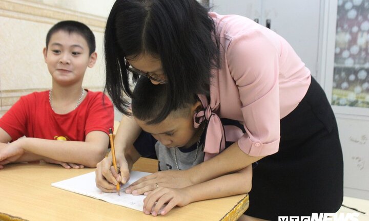 Ảnh: Nơi những đứa trẻ nhạy cảm, dễ tủi thân, dễ cáu giận học con chữ, học làm người