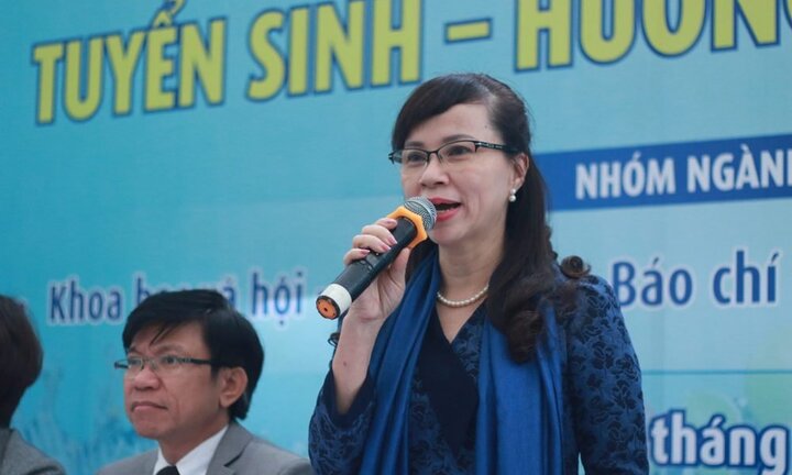 Học sinh nói ngành giáo dục ngày càng bê bối, đại diện Bộ GD&ĐT phản ứng thế nào?