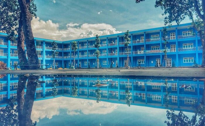 Ngôi trường màu xanh ở Bình Dương đẹp như trong truyện tranh Nhật Bản