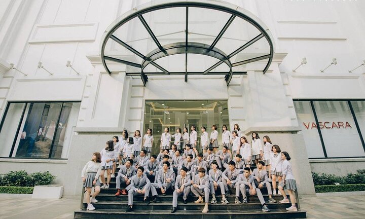 Teen Thái Bình nhảy kỷ yếu 'cực chất' trên nền nhạc Handclap