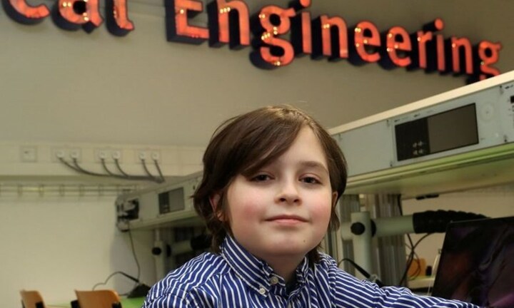 Thần đồng 9 tuổi thôi học trước ngày chuẩn bị tốt nghiệp