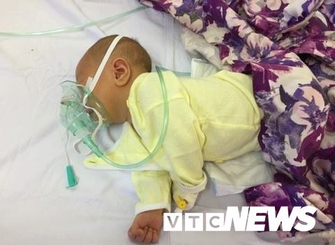 Cắt rốn bằng kéo tại nhà, bé trai 6 ngày tuổi thiệt mạng