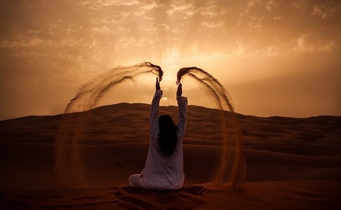 Tử vi 23/8/2018 của 12 cung Hoàng đạo: Năng lượng cung Song Tử bị ảnh hưởng