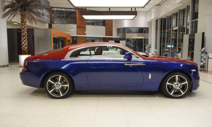 Siêu phẩm Rolls-Royce Wraith bắt mắt với hai tông màu xanh – đỏ