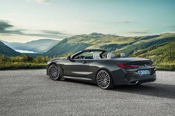 Đắt xắt ra miếng, BMW 8-Series 2019 mui trần chính thức ra mắt thị trường