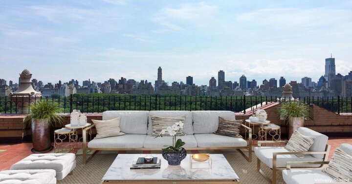 CEO hãng T-Mobile rao bán căn hộ penthouse tại New York với giá 18 triệu USD