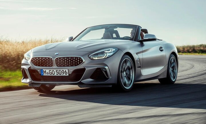 BMW Z4 phiên bản sDrive 30i có giá bán chỉ 49.700 USD