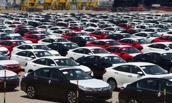 Sát Tết, hơn 400 ô tô nguyên chiếc 'đổ bộ' Việt Nam mỗi ngày